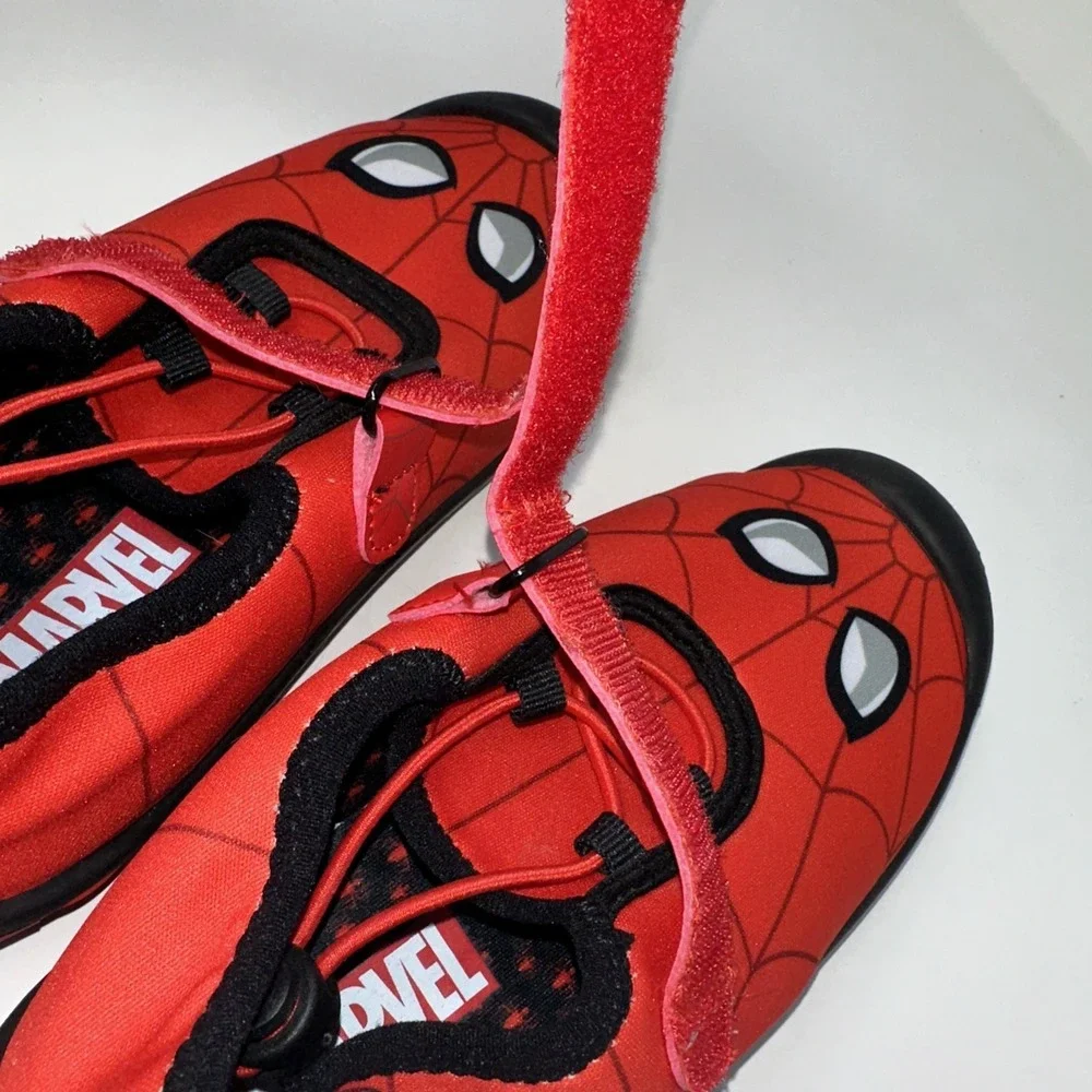 Marvel Spider-Man Kids Size 13 Water Shoes Aqua Socks Slip-On Red Black Web